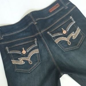 SOLD - l.e.i. Sophia hipster flare jeans